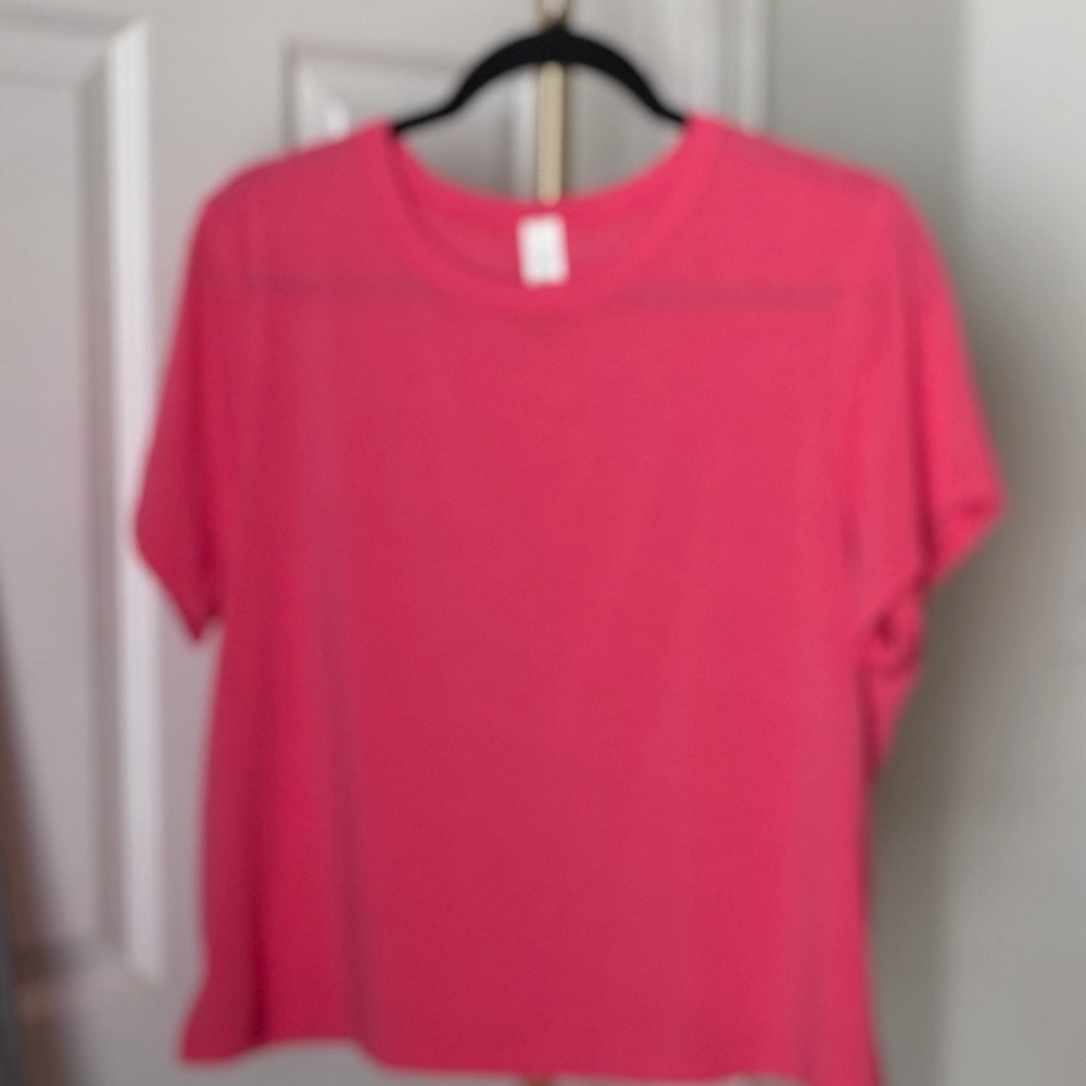 Lululemon Classic-Fit Cotton-Blend T-Shirt in the color Lip Gloss. Size 12 - Picture 2 of 4